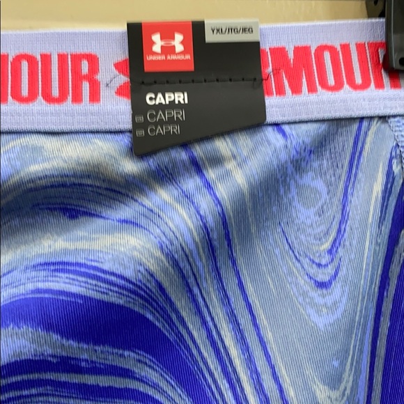 Under Armour YXL active wear Capri pants - Picture 5 of 6